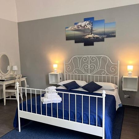 Etna Rooms Catánia Buitenkant foto