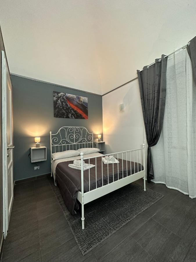 Etna Rooms Catánia Buitenkant foto