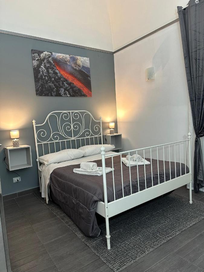Etna Rooms Catánia Buitenkant foto
