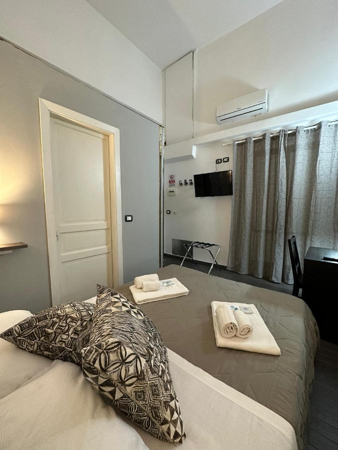 Etna Rooms Catánia Buitenkant foto