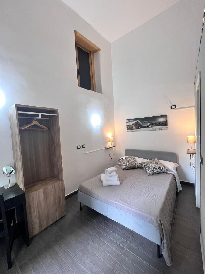 Etna Rooms Catánia Buitenkant foto